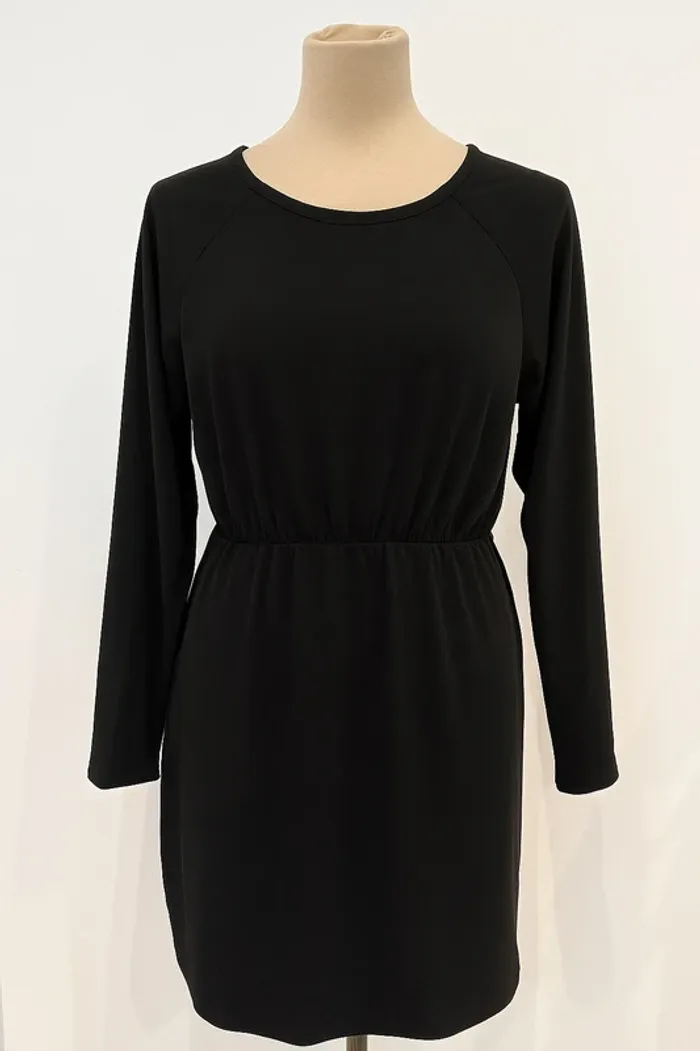 Robe noir manche longue neuve taille 38-M - photo numéro 2