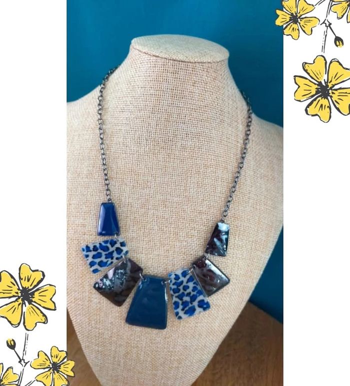 Collier graphique motifs panthère et émail bleu – Collection Brume Bleue - photo numéro 8