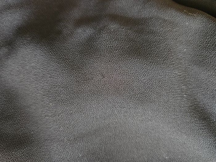 Robe noir à broderies et épaules nues H&M - photo numéro 10