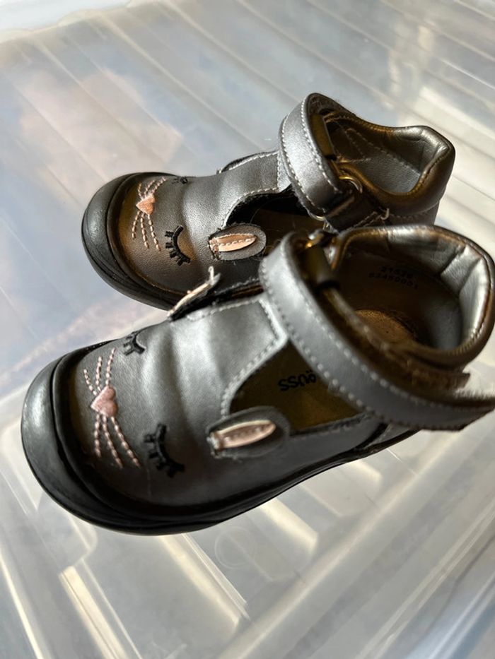 Chaussures 18 - photo numéro 2