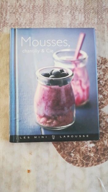 Livre muni larousse mousses