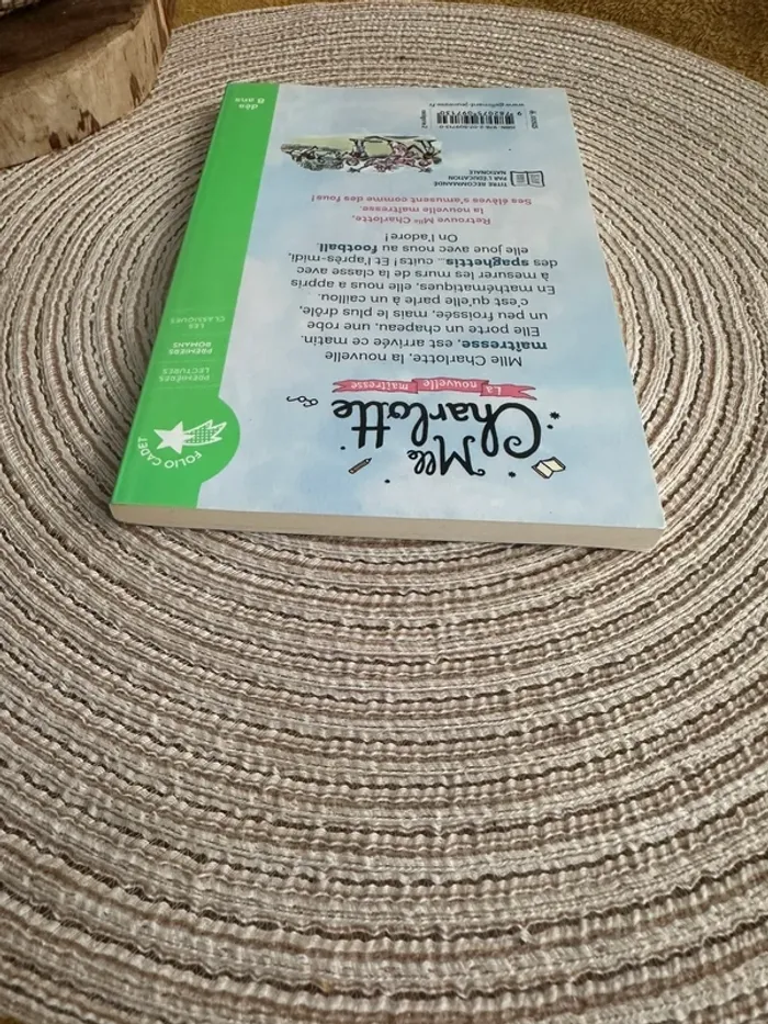 Livre Mlle Charlotte - photo numéro 4