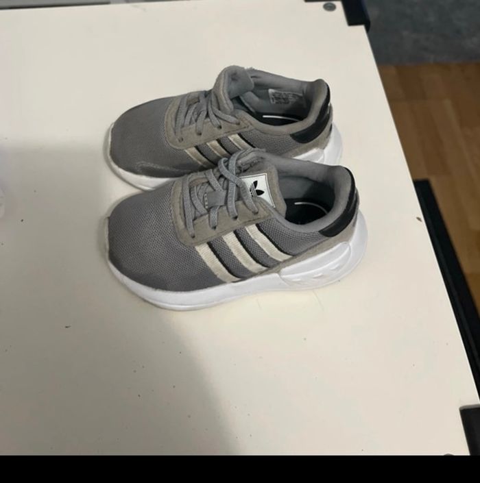 Baskets adidas - photo numéro 2
