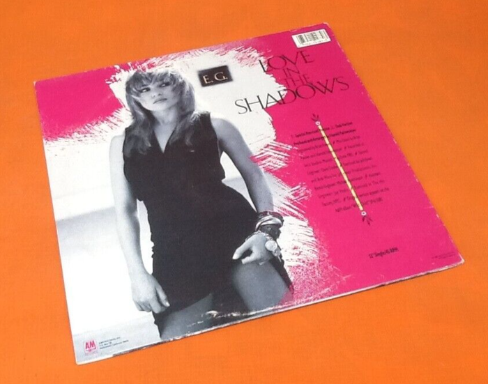 Vinyle Maxi 45 tours E.G Daily (Elizabeth Ann Guttman) Love in the shadows (1985) - photo numéro 4