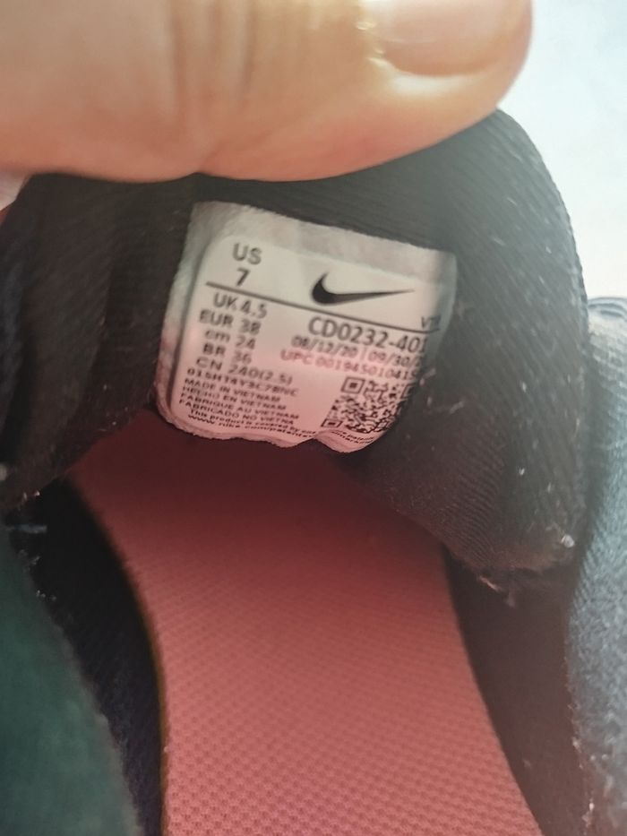 Basket Nike taille 38 - photo numéro 9