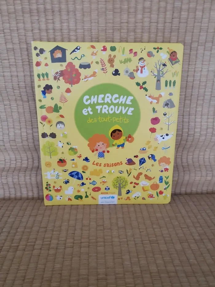 Cherche et trouve des tout-petits les saisons