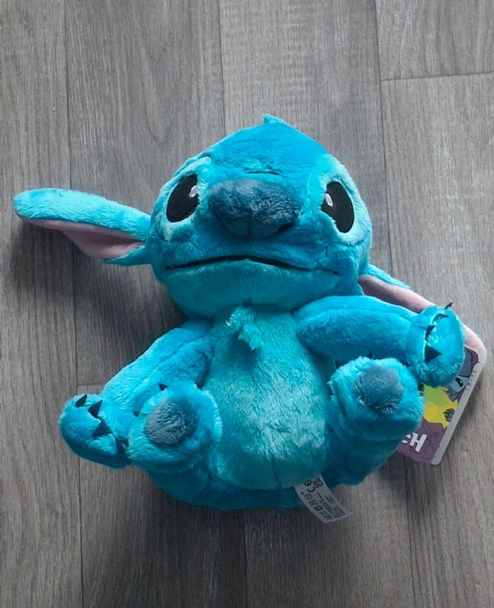 Peluche stitch 25 cm . Neuf - photo numéro 3