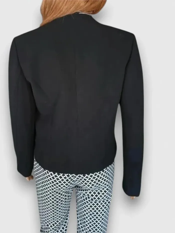 Blazer noir Manigance ,coupe cintrée ,ouverte ,motifs bord métallique - photo numéro 6