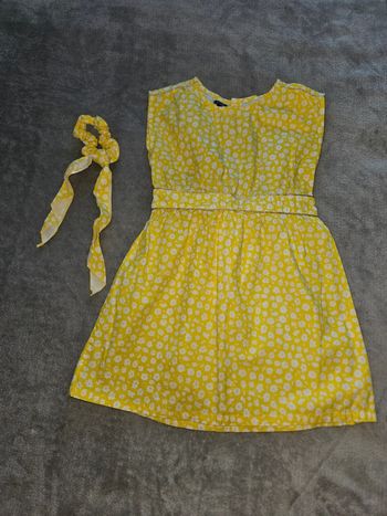 Robe classique jaune kiabi 6 ans
