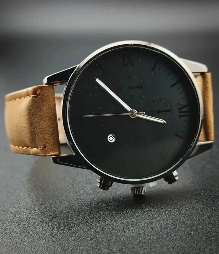 Montre brun-noire, style vintage, date, homme - photo numéro 2