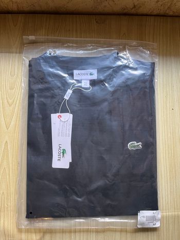 T-shirt Lacoste blanc neuf – Taille M – Jamais porté