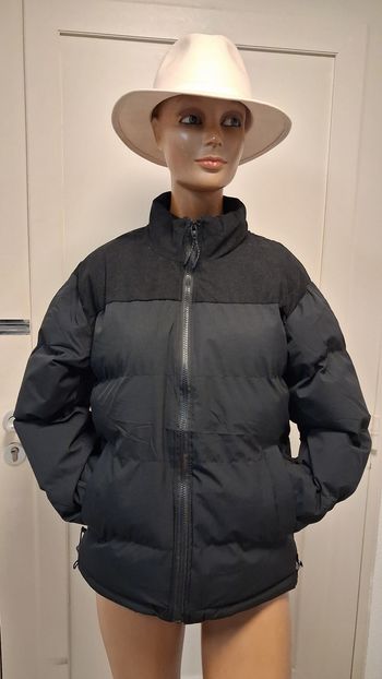 Doudoune noire femme taille M neuf