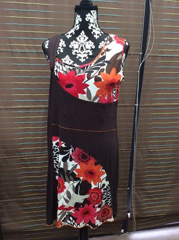 Robe originale brune à fleurs orange neuve (n°26)