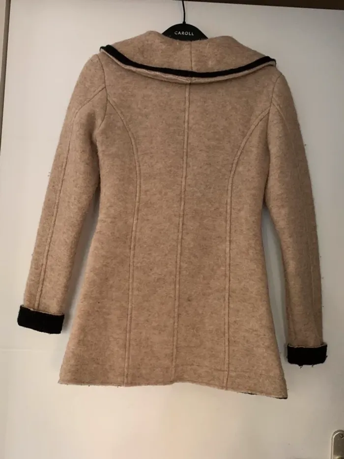 Manteau chaud en laine boullie beige et noir taille S - photo numéro 3