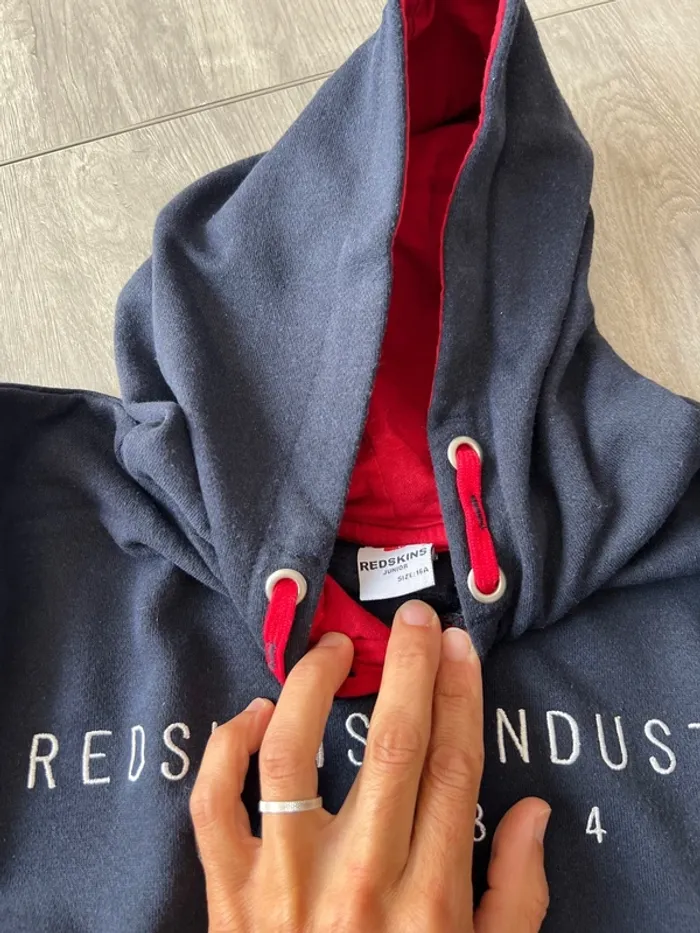 Ensemble redskins porté une fois 16 ans - photo numéro 2