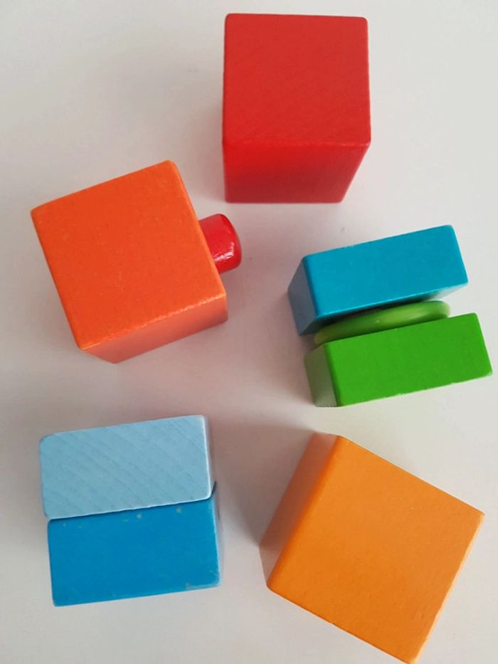 Cubes sensoriels en bois Haba et hochet Moulin Roty - photo numéro 6