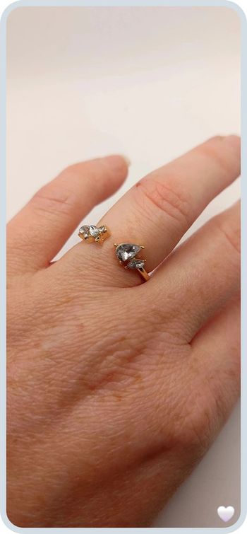 Magnifique bague en acier dorée