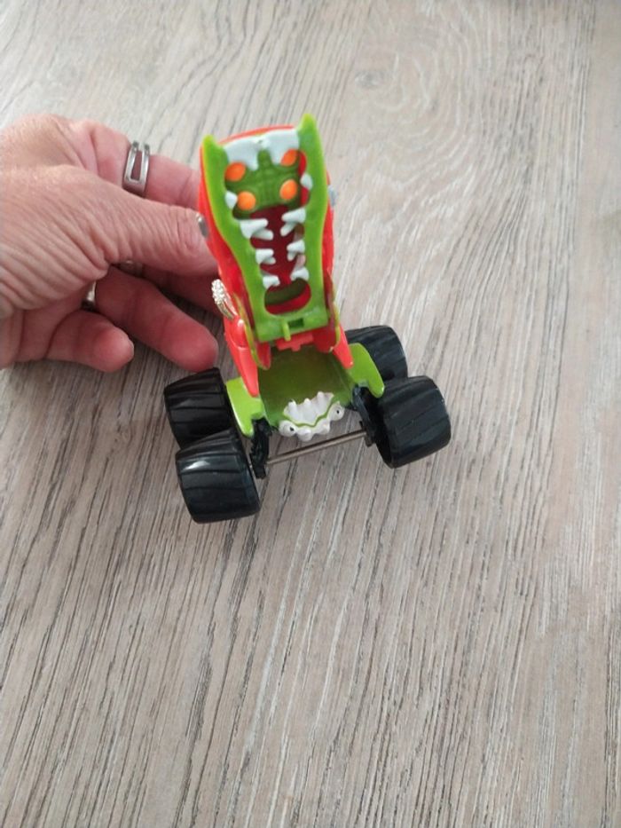 Voiture - photo numéro 8