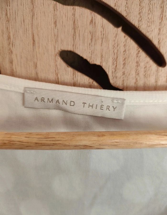 Blouse col V imprimée pois Armand Thiery - photo numéro 7