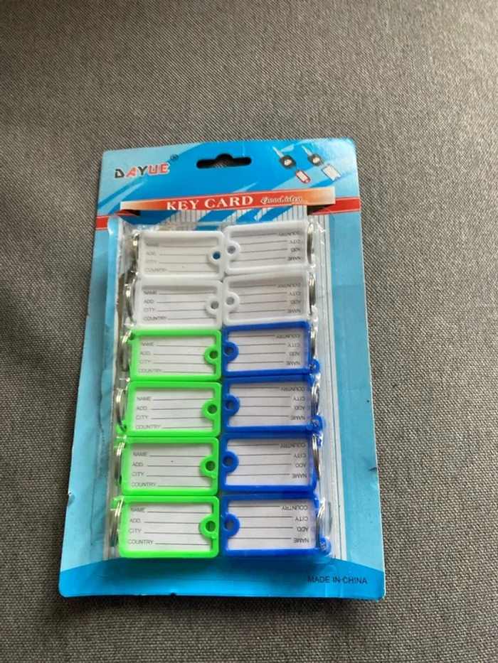 Lot de 12 portes clés étiquettes