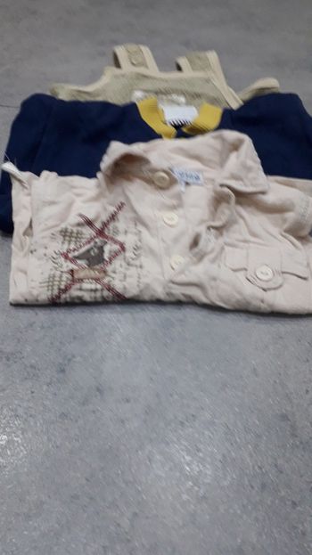 Lots  de  vêtements