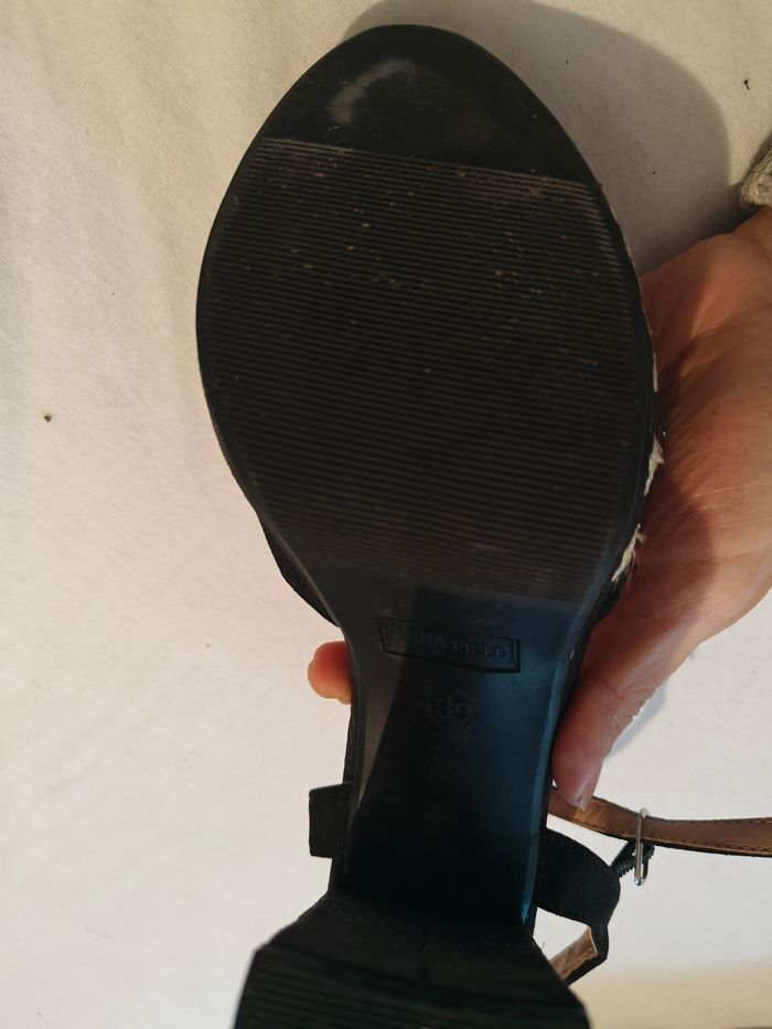 Sandales à talons Anna Field. En très bon état. Pointure 39 - photo numéro 6