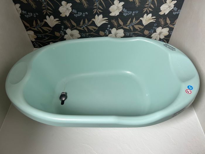 Baignoire bébé + support neuf - photo numéro 5
