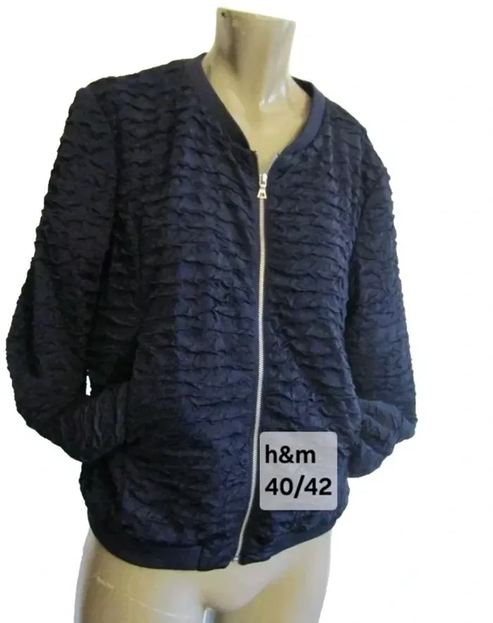 blouson perfecto sweat gilet marque h&m taille indiquée 40 peut aller a un 42