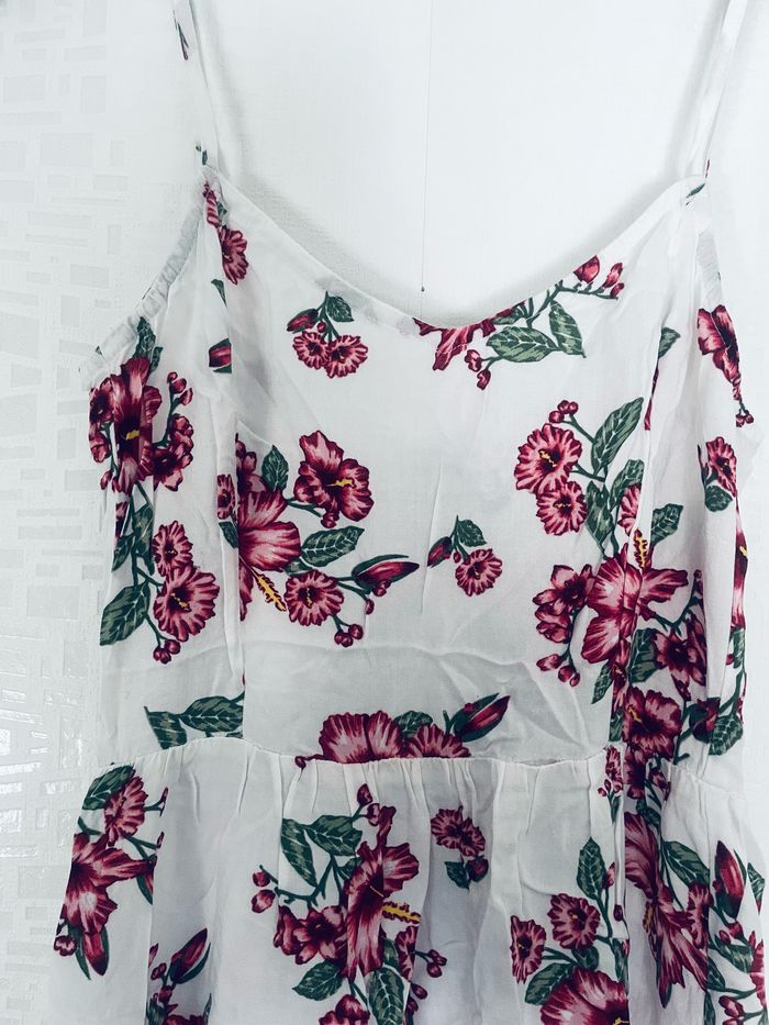 Robe été H&M taille 14 ans excellent état - photo numéro 2