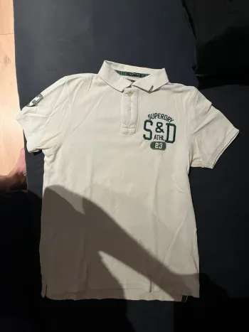 Polo blanc superdry taille M