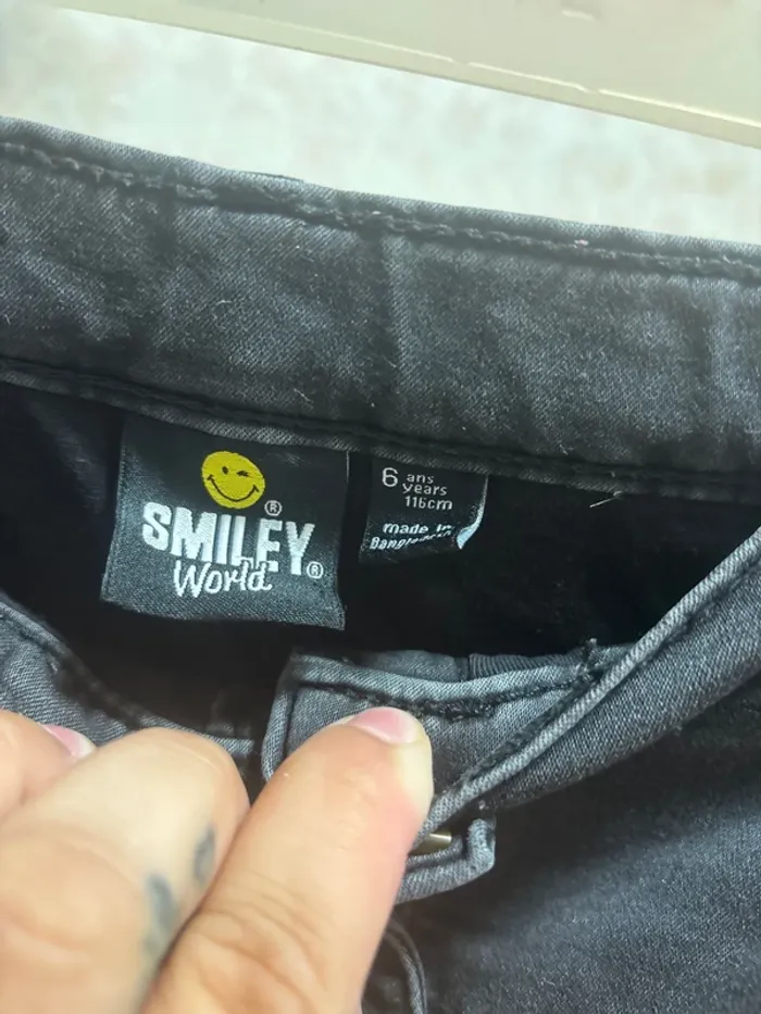 Jeans taille 6ans marque smiley world - photo numéro 4