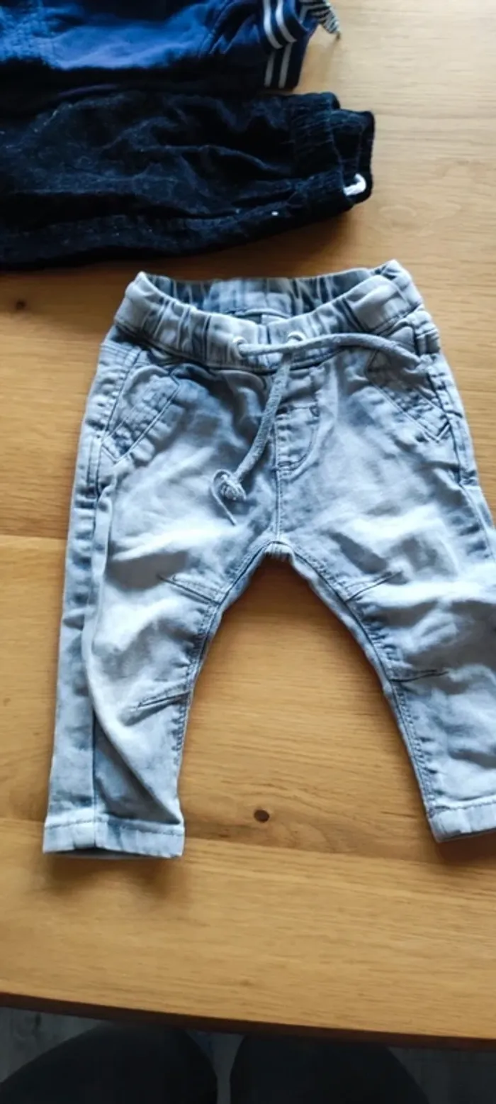 Lot Pantalon chemise 6 mois - photo numéro 3
