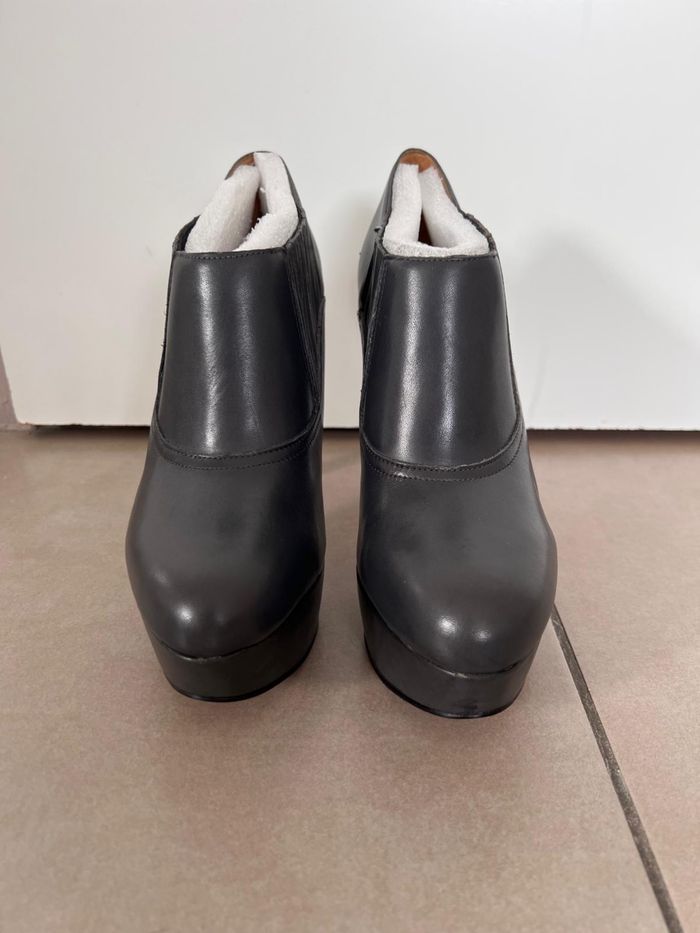 Chaussures a talon - photo numéro 3