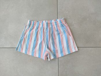 Short rayé - Taille 5 ans