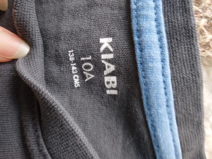 🌸Tee-shirt bleu avec imprimé sur l'espace 10ans a 1€🌸 - photo numéro 3