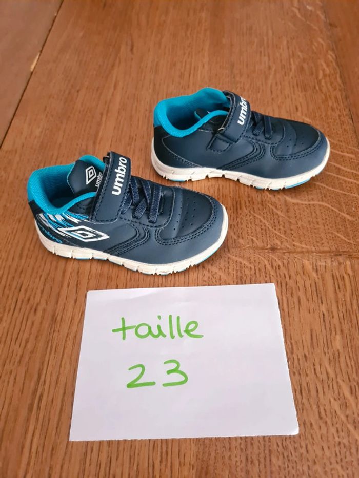 Baskets Bleu Umbro - photo numéro 3