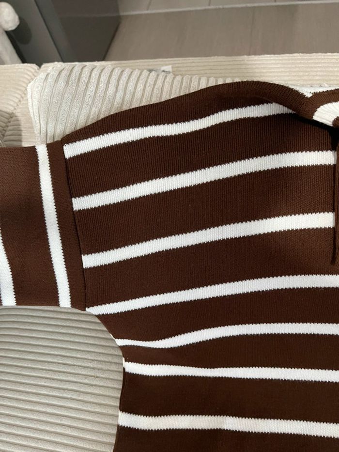 Pull col roulé marron bande blanche - photo numéro 6