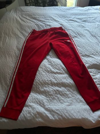 Pantalon de survêtement rouge addidas