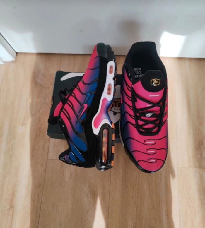 Basket tn Barça taille 42 prix 60 € - photo numéro 3