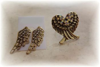 Parure boucles d'oreilles + bague réglable ailes d'ange neuf