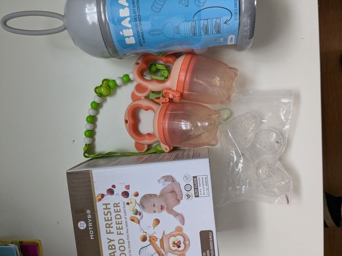 Tétine d alimentation bébé et boîtes doses