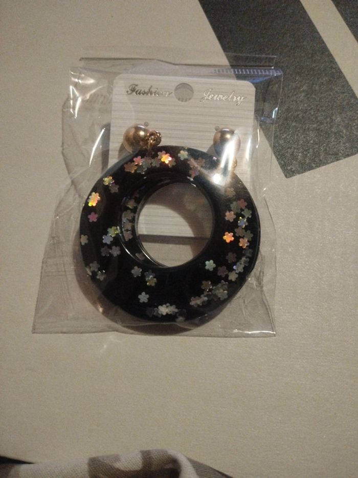 Boucle d'oreille - photo numéro 2