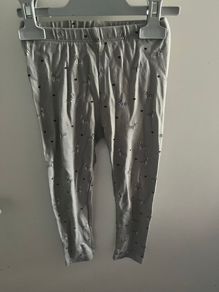 Legging fille Zara taille 3/4 ans - photo numéro 1