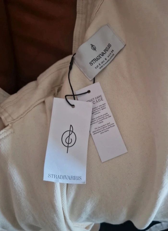 Blazer court couleur crème Stradivarius - photo numéro 17