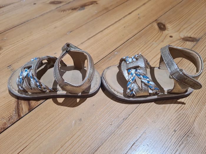 Chaussure 21 - photo numéro 4