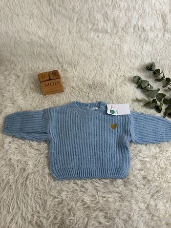 Pull bleu ciel et cœur doré Vertbaudet taille 9 mois