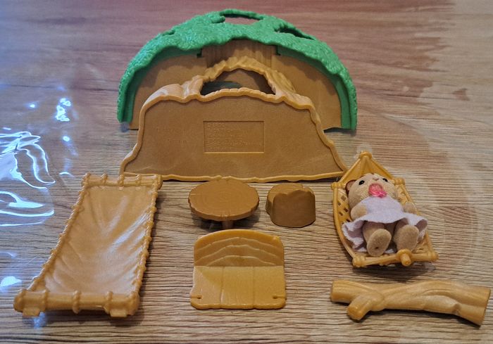 Sylvanians Families La cabane et Ambrose le bébé Écureuil Roux - photo numéro 3