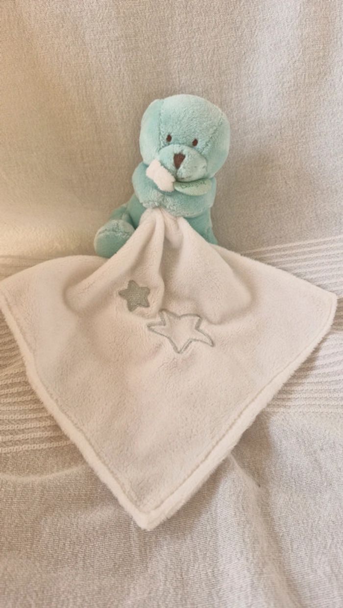 Doudou bonbon ourson vert avec mouchoir Babynat