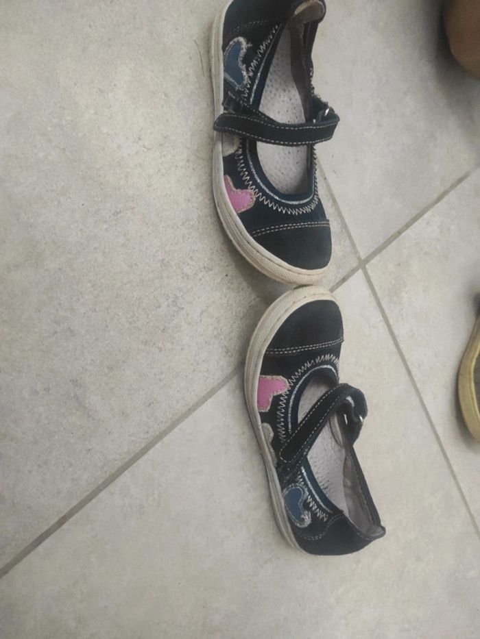 Lot de chaussures : bottines, baskets,ballerines et chaussures à lacet en cuir 27 - photo numéro 4