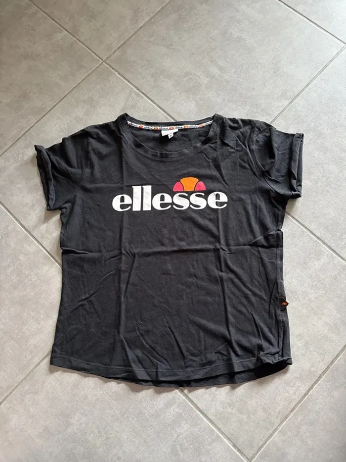 T-shirt ellesse taille M